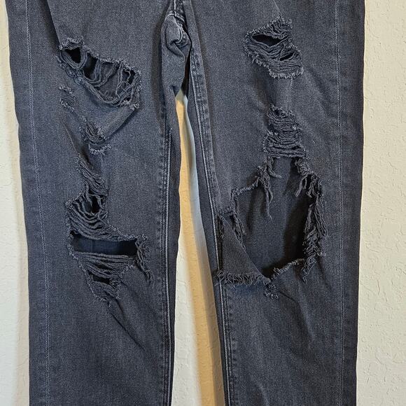 American Eagle Black Distressed High Waist Mom Jean Comfort Stretch Waistband 2 - Picture 3 of 14